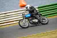 Vintage-motorcycle-club;eventdigitalimages;mallory-park;mallory-park-trackday-photographs;no-limits-trackdays;peter-wileman-photography;trackday-digital-images;trackday-photos;vmcc-festival-1000-bikes-photographs